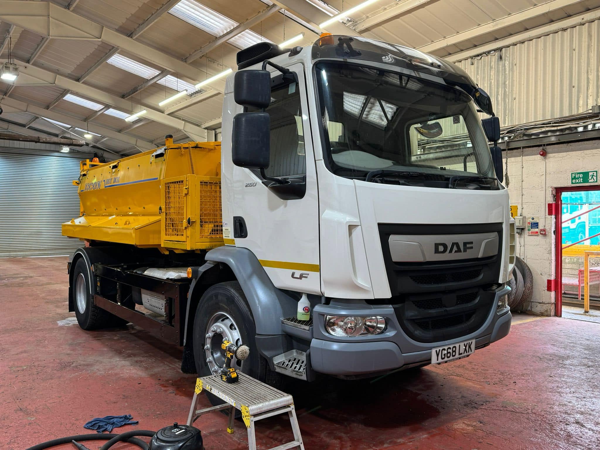 18T Tarmac Hotbox lorry